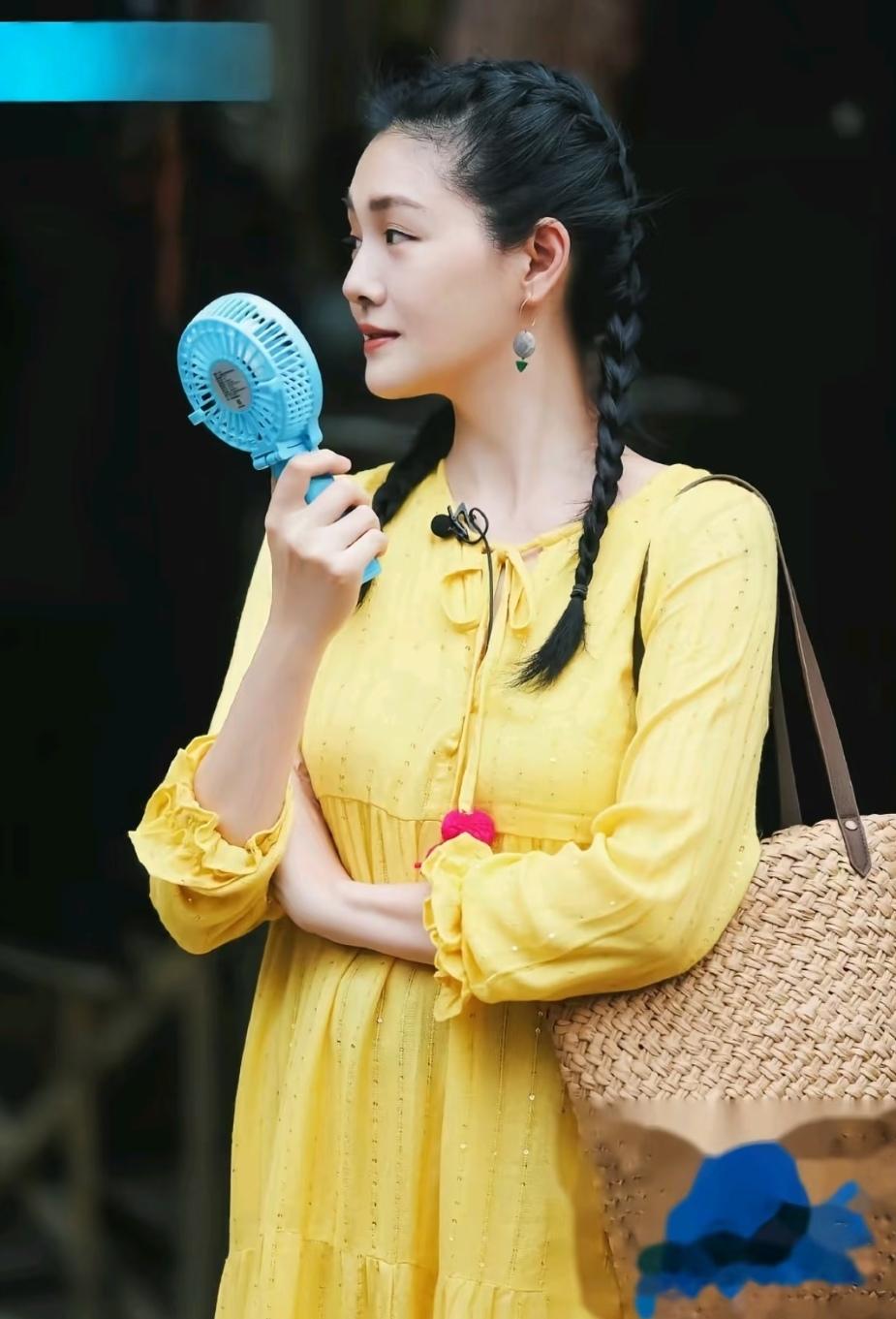 其实大S婚后那几年，日子过得安稳又幸福，稍加打扮就尽显精致，完全是养尊处优的富太