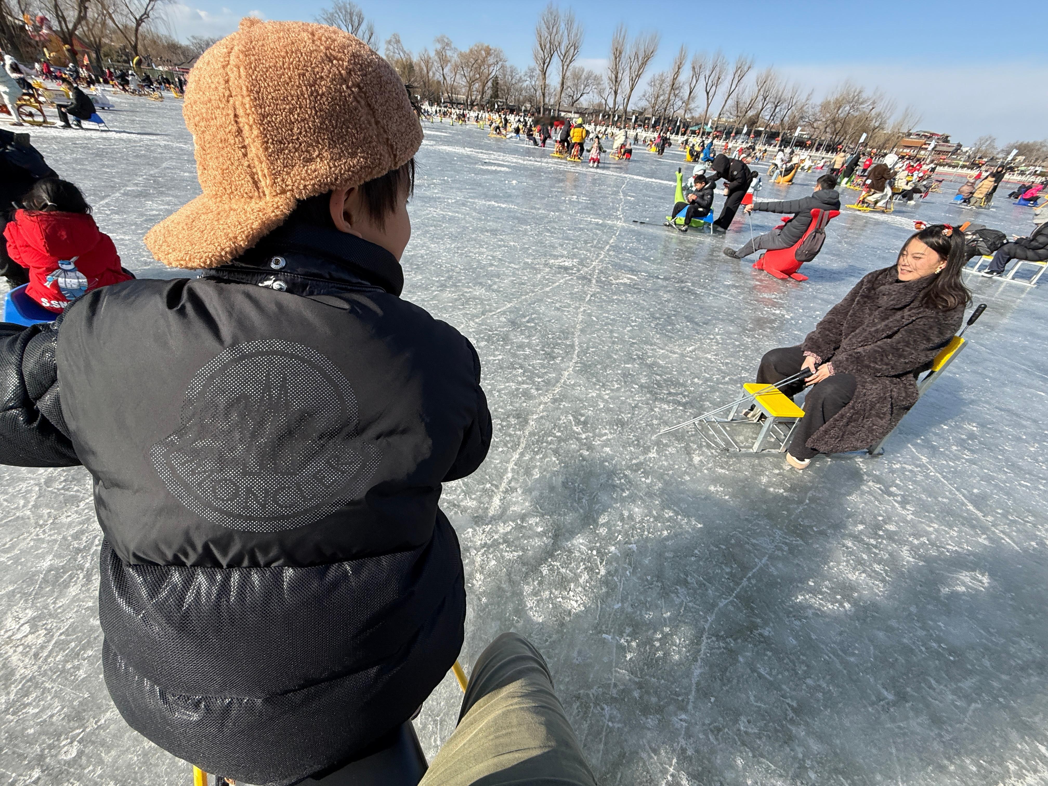 2026马上去运动新年期间，大家都出门运动了吗？咱们北京过年的，可以看着钟鼓楼，
