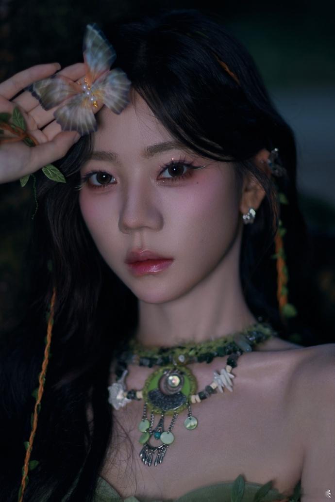 #张紫宁精灵公主##被张紫宁水灵灵的美到了#张紫宁如精灵般的气质，与绿野仙踪造型