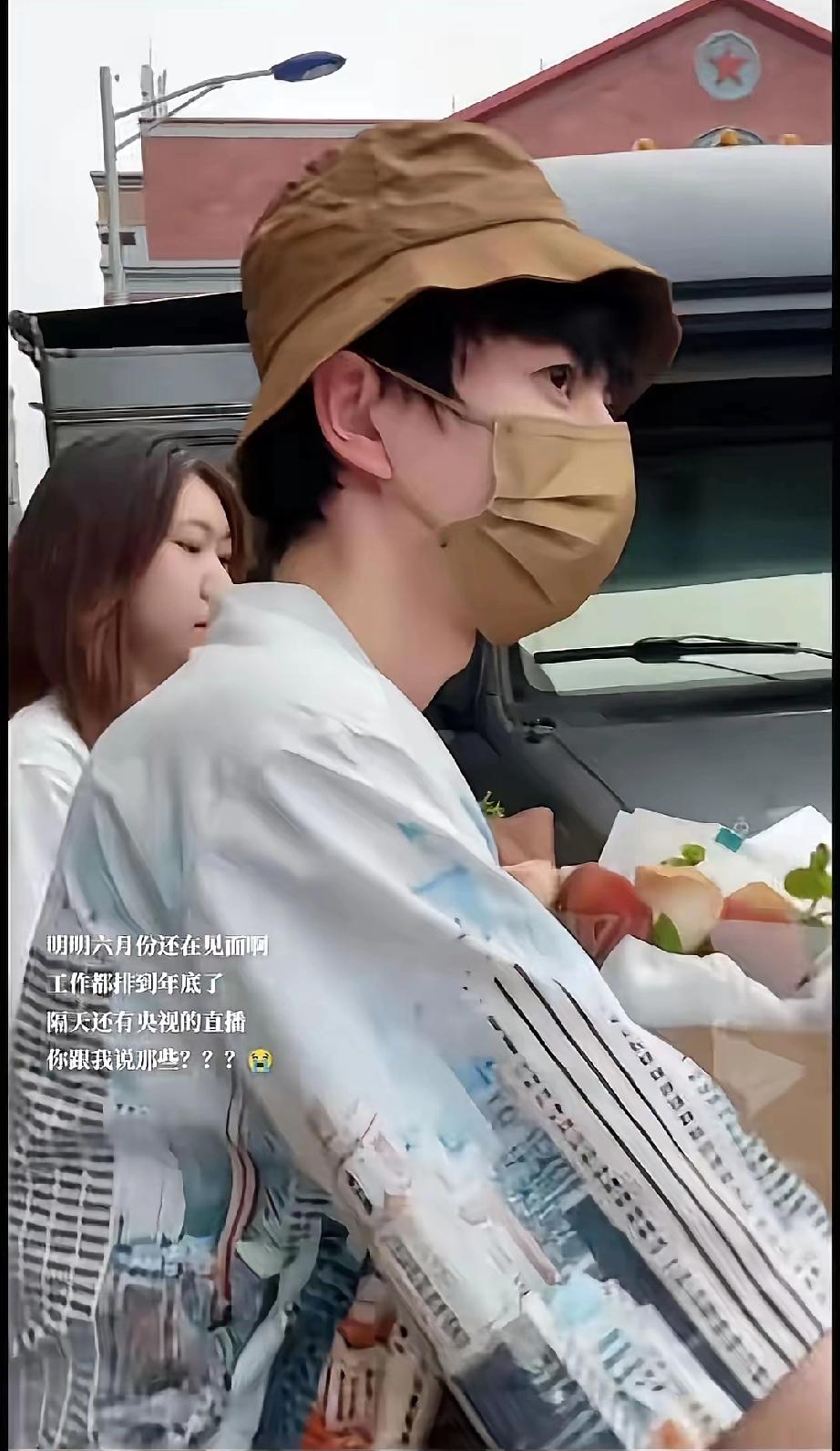 看这张图我心都揪紧了[流泪][流泪][流泪][流泪]，脸得伤成什么样，才要靠“脸