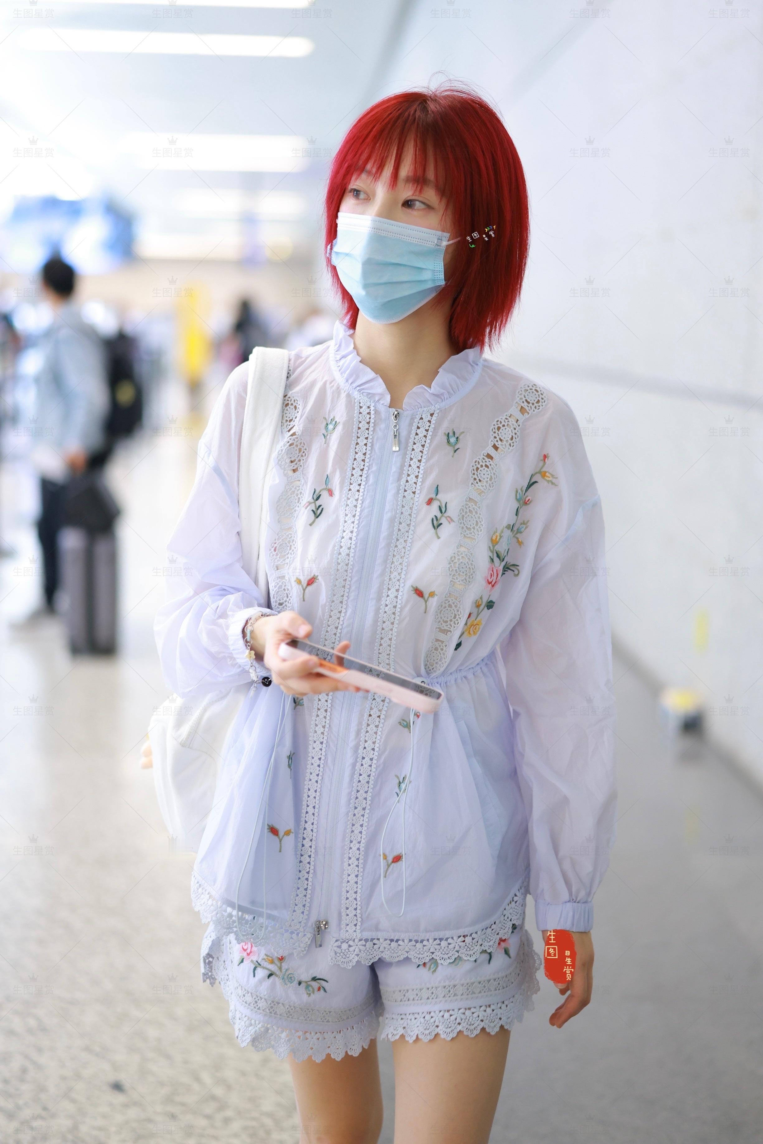 黄灿灿今日上海出发红发少女，清凉一夏 