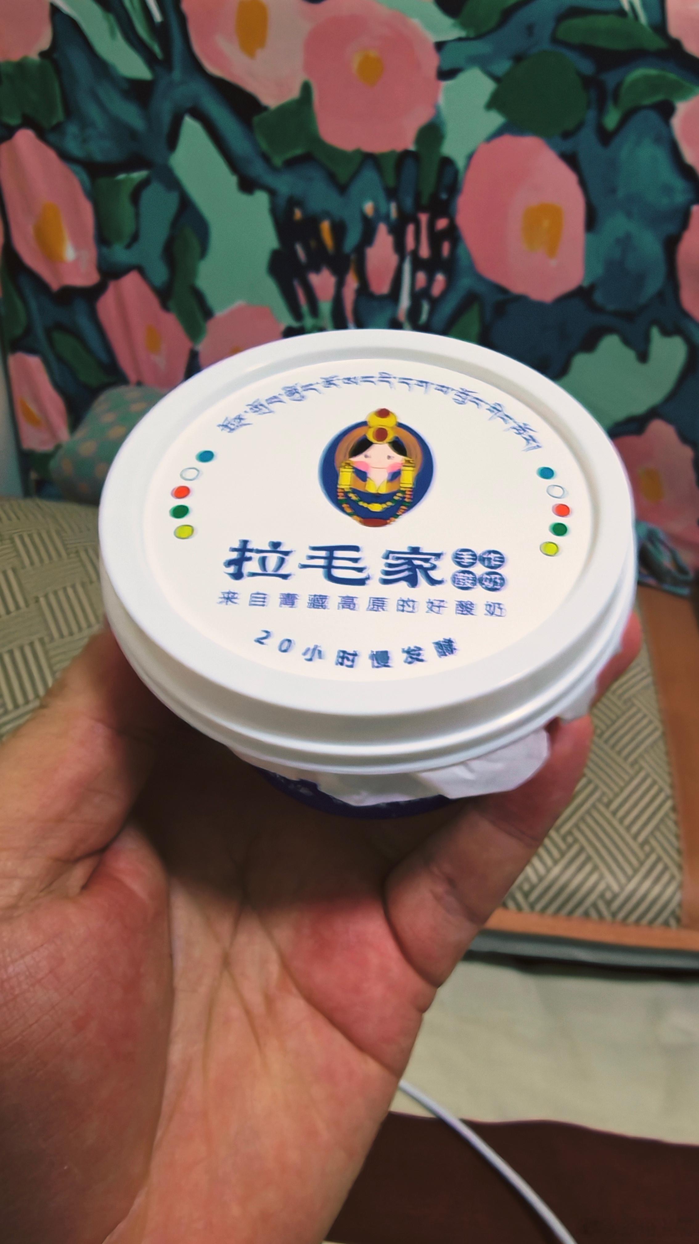 味道很不错，8中口味，都买回来尝尝。纯手工制作，我觉得是很不错，值得推荐。。 郑