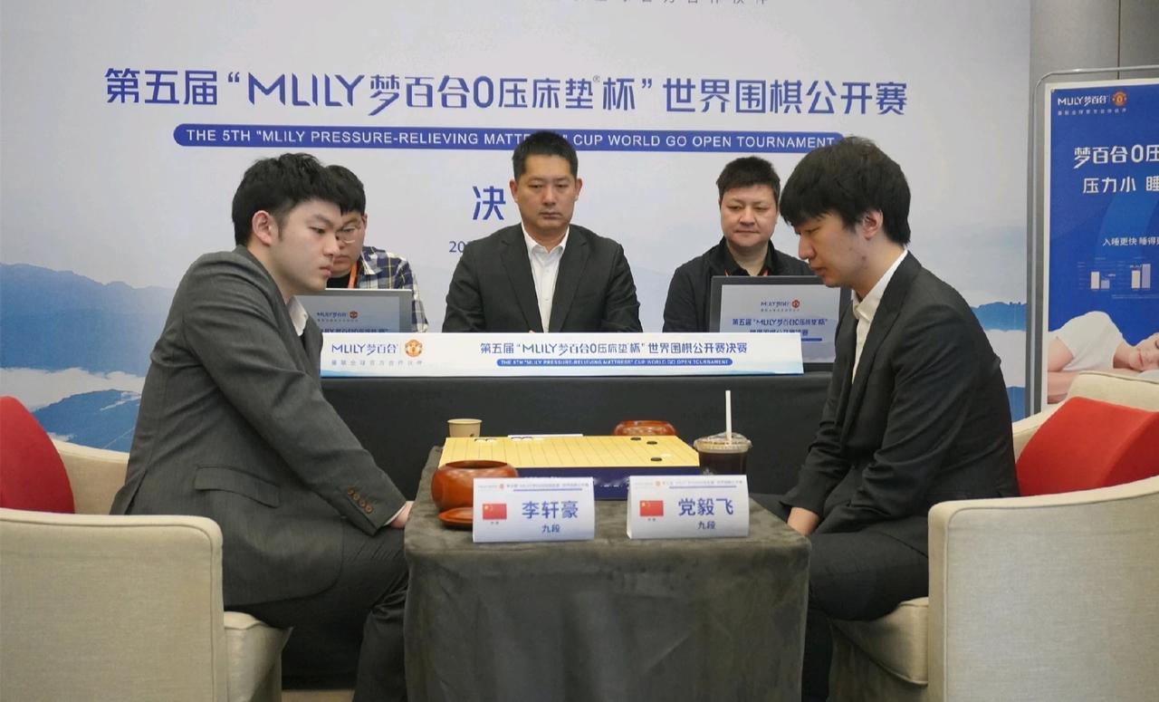 阿党失败的原因~两字




第五届梦百合杯世界围棋公开赛党毅飞和李轩豪分别战胜