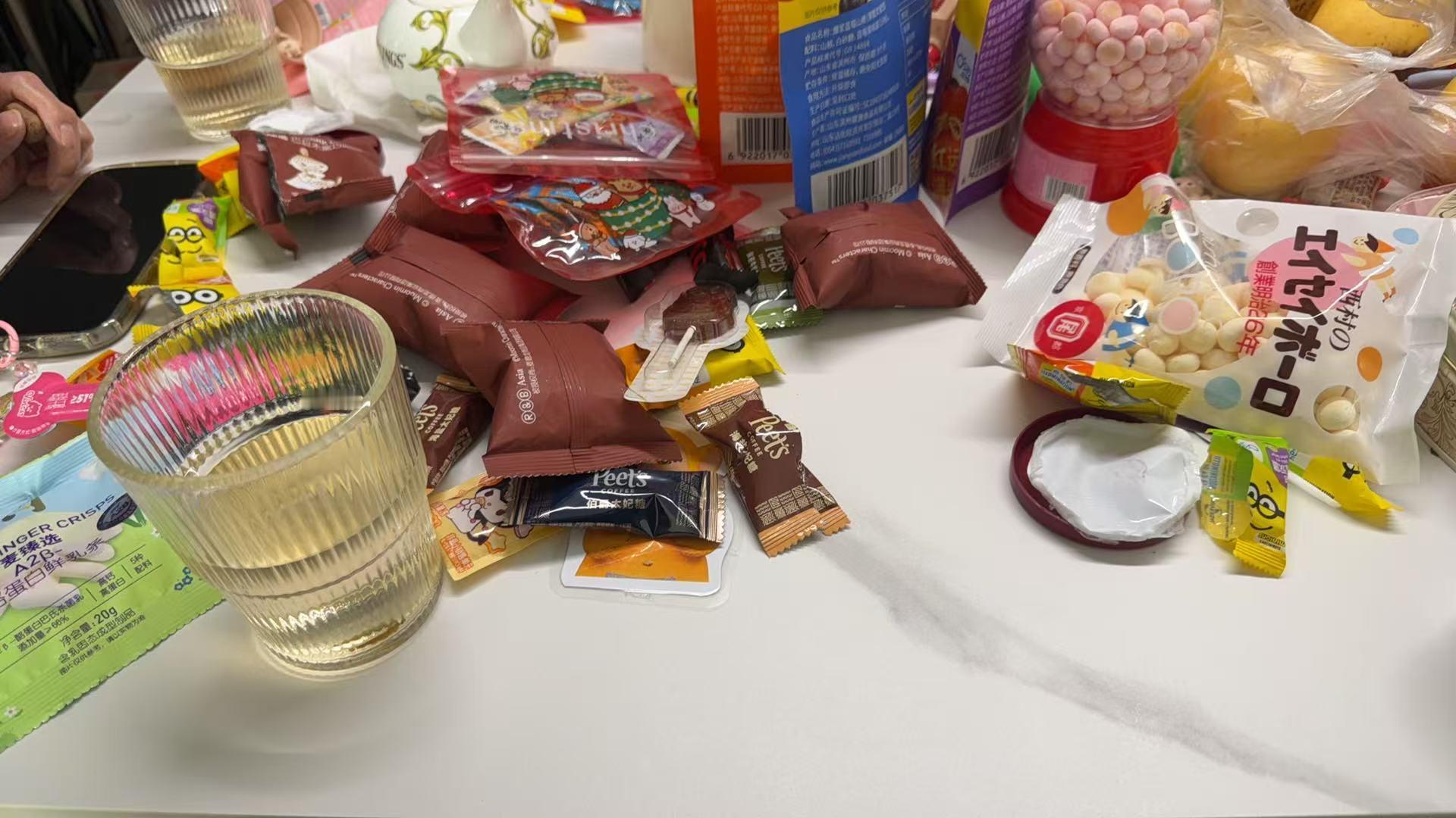 来我姐家 吃不过来了