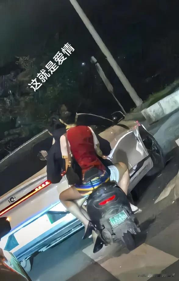空姐颜值高，长得漂亮，身材又好，能有这么一个女朋友是多少男人的梦想啊！气质空姐 