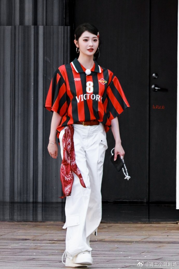 奔跑吧奔跑吧海口直播跑男海口直播里看到周洁琼，状态绝佳，综艺感满满，期待她在节目