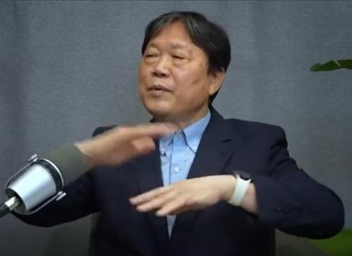 “美国被彻底打败！”这个韩国专家太敢说了！他表示如果美国把所有军事力量都集结起来