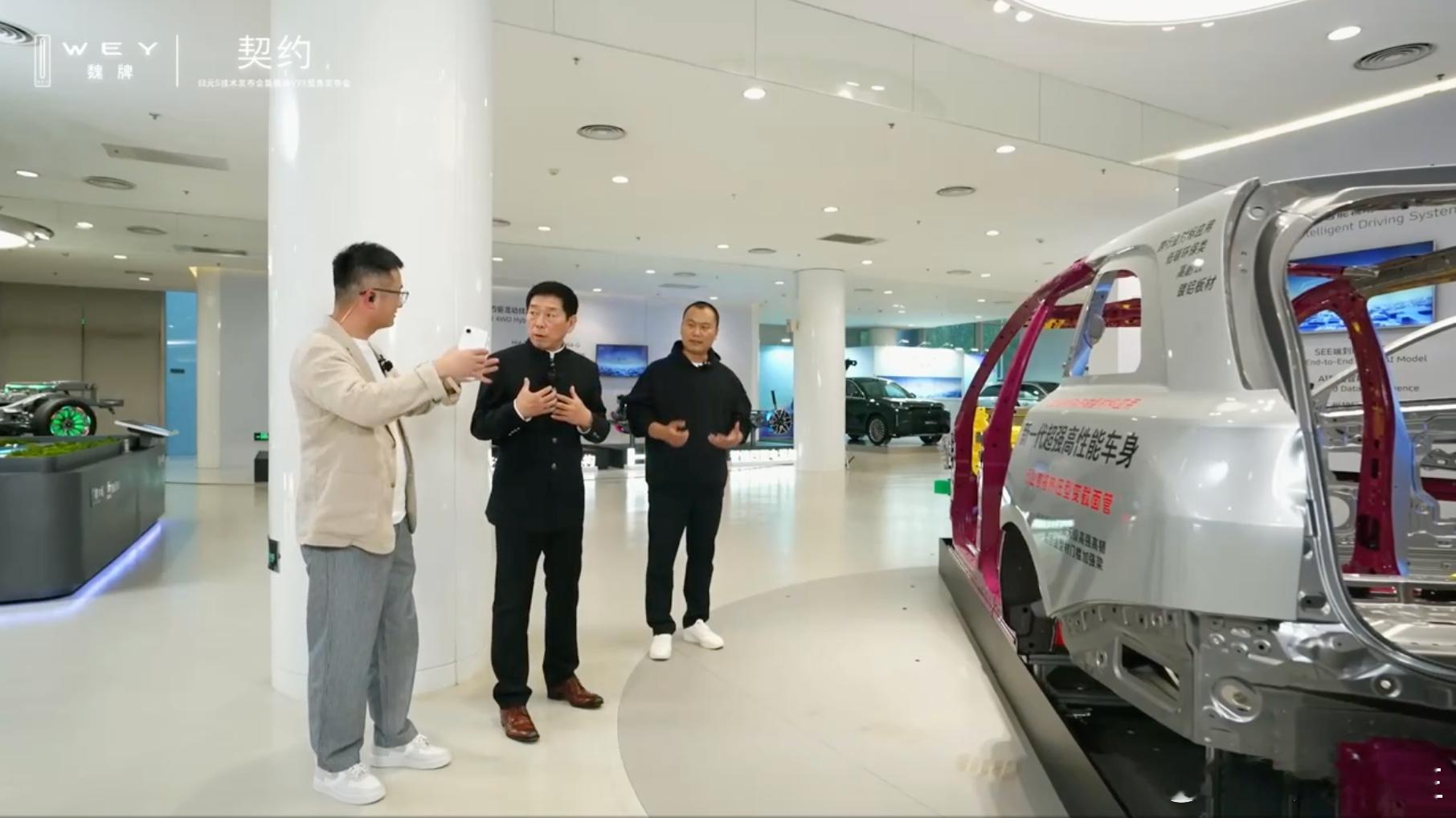 正在看魏牌发布会，魏建军这段讲话很坦诚：“直面过去的问题，用姓氏为魏牌品质背书，