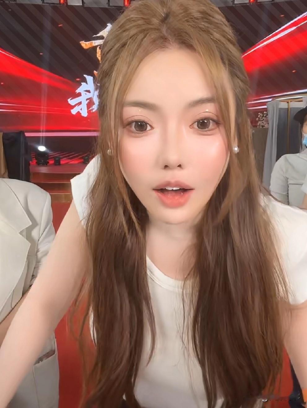 丁老五说蛋蛋离开辛巴是玩的最明白的，19天卖了50个亿！

          