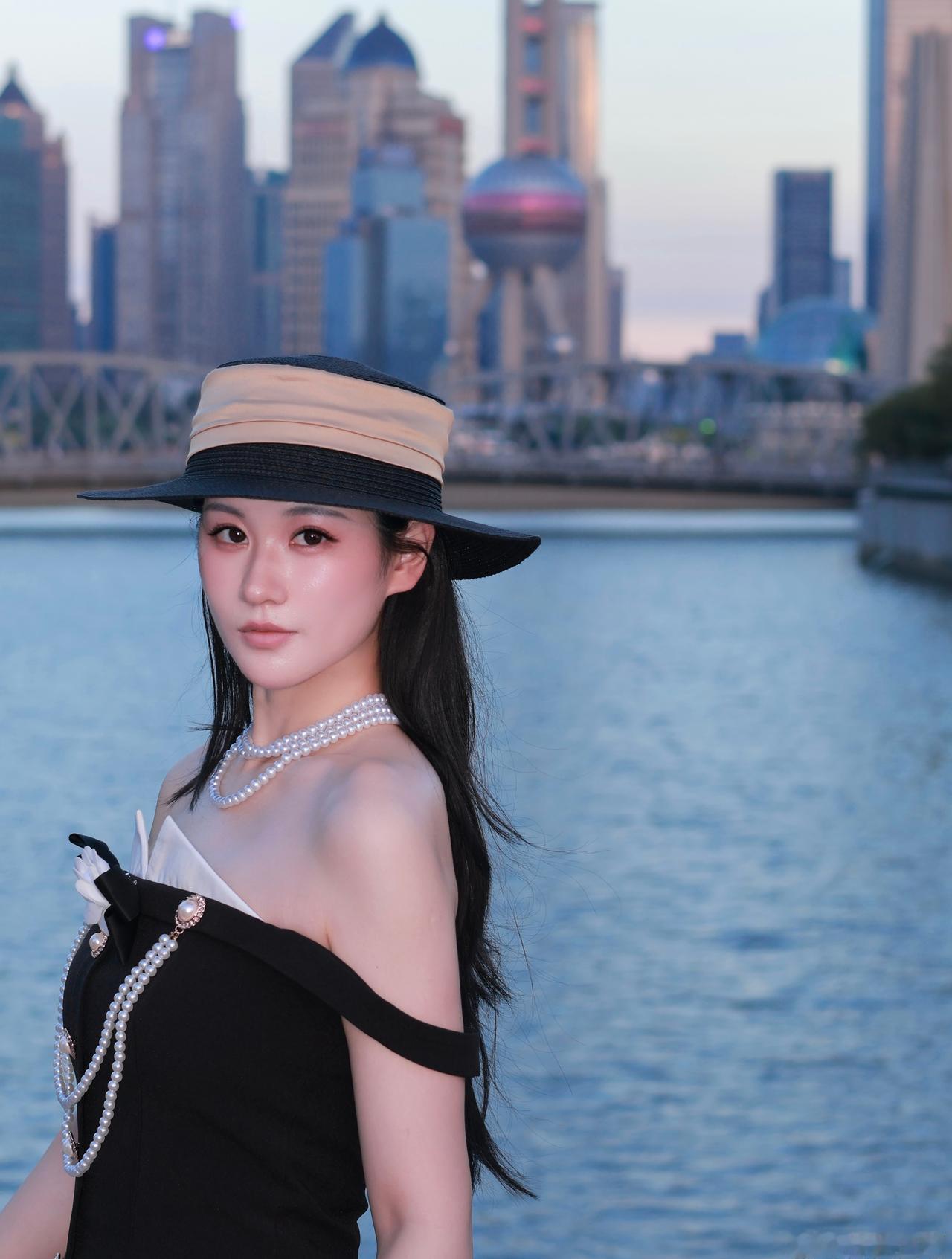 长大之后，我再也不会追问我们是什么关系？而是开始探索[灵光一闪]我们能把这段关系