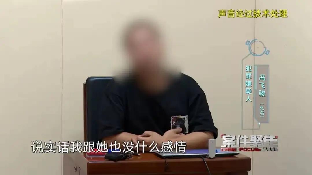 7月30日，上海，一女子婚后生了双胞胎儿子后出轨，每年和小自己2岁的情人在酒店约
