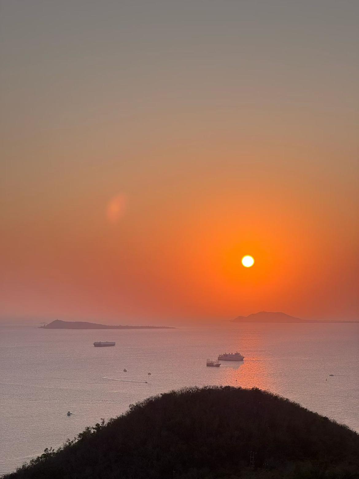 我的今日状态：😁轻松愉快
我这里的天气：☀️晴天
