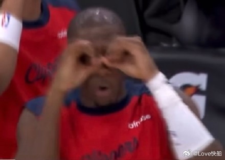 洛城双锁🔒！邓恩和小琼斯联手贡献8抢断！！！！！ 