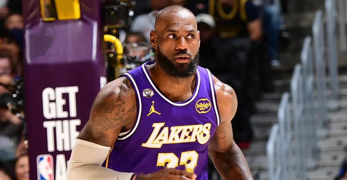 詹姆斯今日缺阵&无缘赛季评奖 连续21年入选最佳阵容纪录终结詹姆斯NBA湖人国度