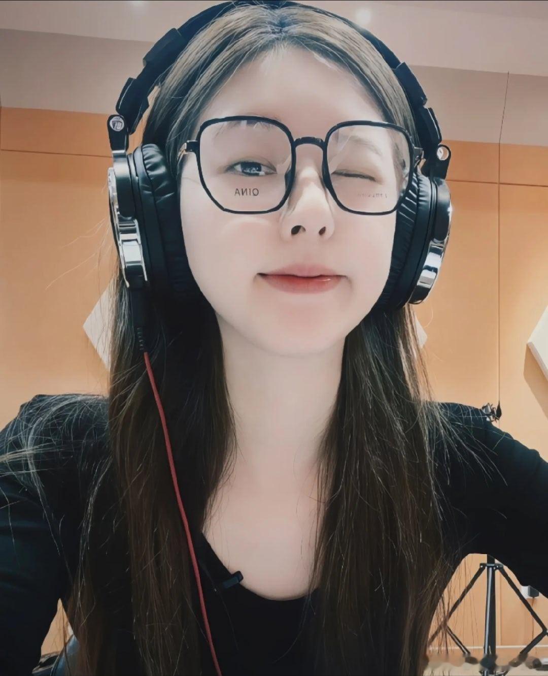 赵露思 zls赵露思许我耀眼zls赵露思许妍    没有什么远大抱负，只希望你能