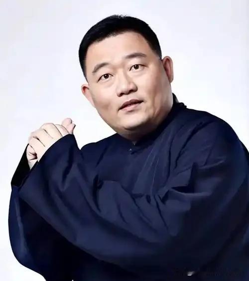 德云社怼神郑好自爆在德云社20年主动不进核心圈！清醒，才是最好的保护！
 
郑好