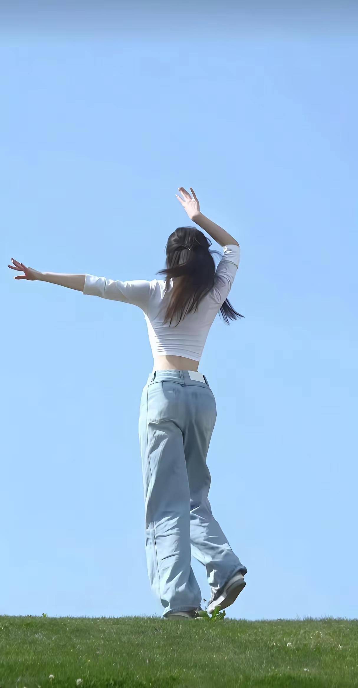 什么是真正的无敌？
当你的动力来源于外在，
你永远都不可能赢；
当你的动力来源于