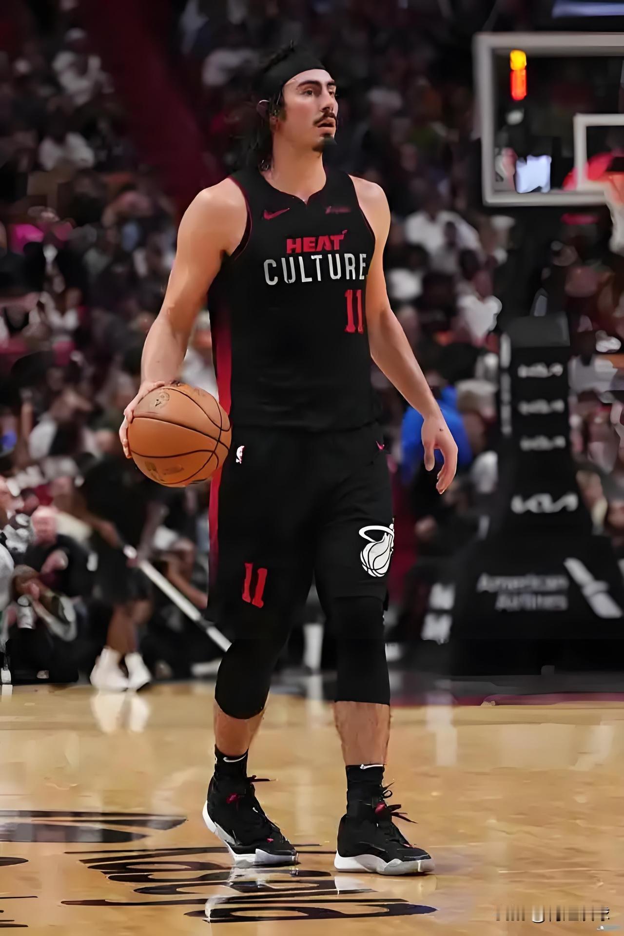 两连败！热火120：130不敌湖人，看看球员数据，谁尽力了？！

1、阿德巴约，