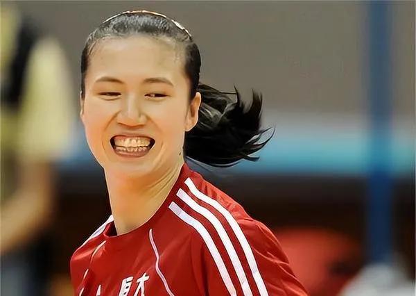 这几位中国女排运动员为什么被称为宝国选手，因为她们在赛场上的拼搏都是这样的
十、