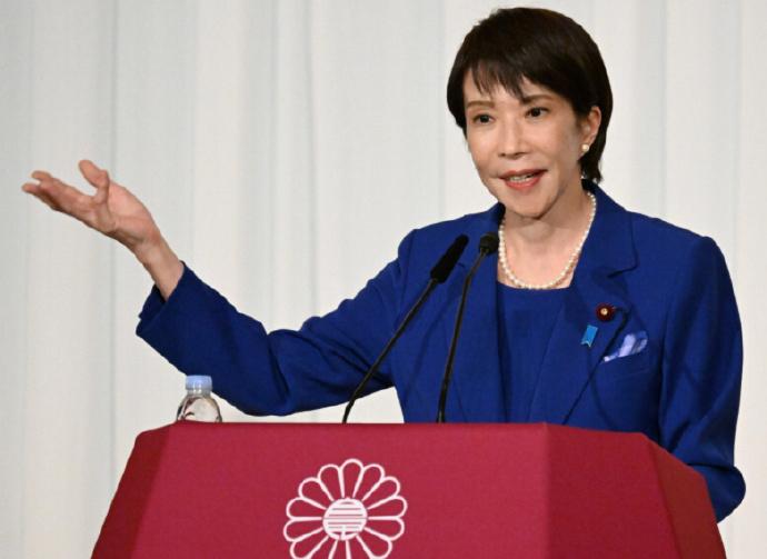 除了台湾，高市早苗是这次中美会晤最关注的人

据报道，特朗普的“空军一号”还没降