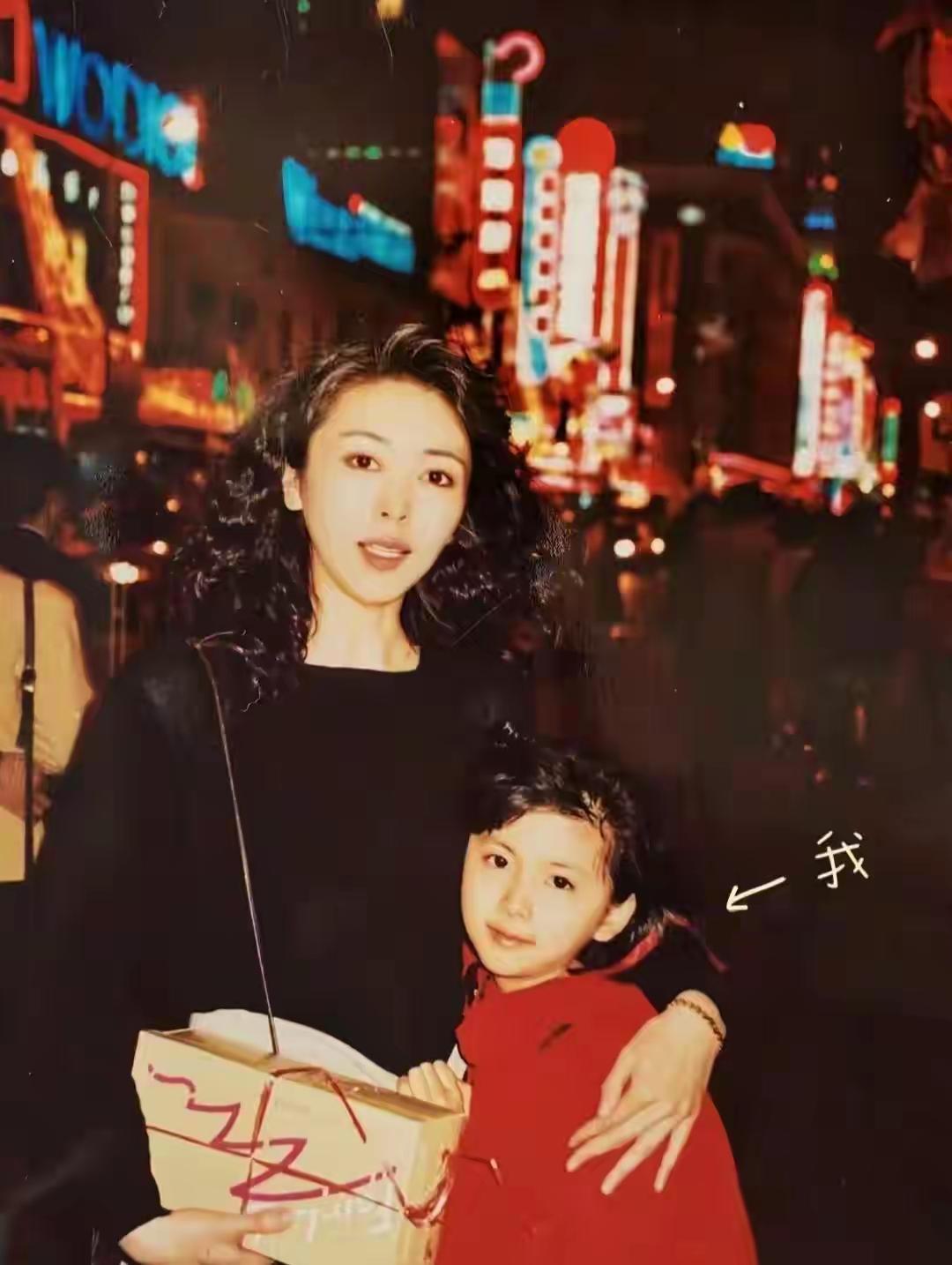 一对高颜值的母女！