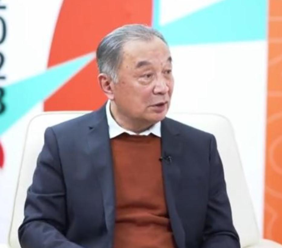 [熊猫]著名教授温铁军曾大胆发言：乡村小学，几乎都倒闭完了，名义上是县城教育质量