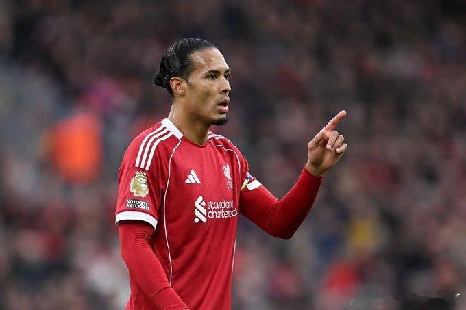 范迪克的本赛季的出场时间已经超过了以往：23-24赛季（32岁）：4073分钟2