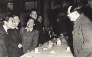 1951年，毛主席和雷洁琼面对面闲谈，多年之后，雷洁琼留下八个字评语，成为流传至