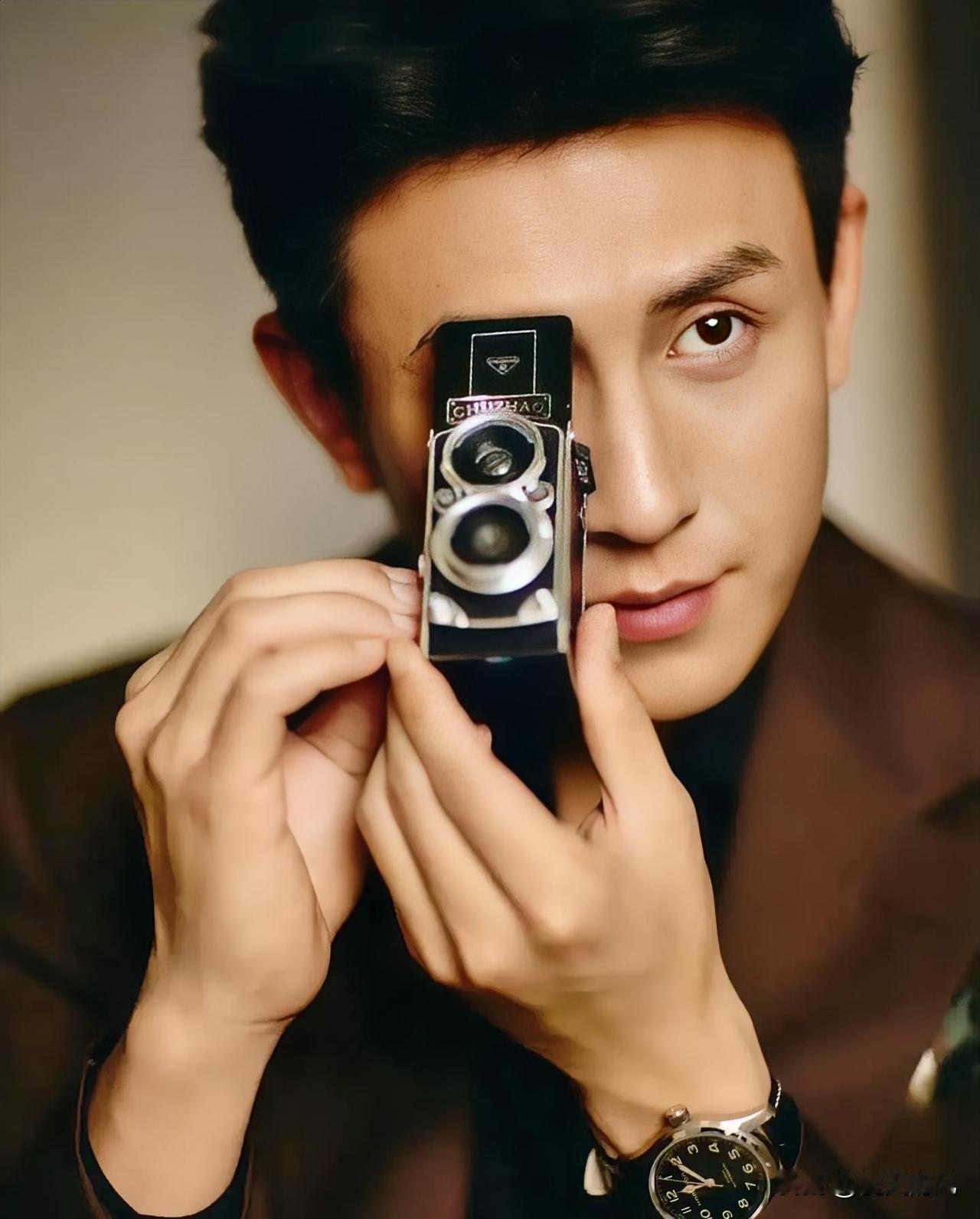 家人们，
来唠点实在的！
你们有没有那种“后遗症”——刷完刘萧旭的戏，好几天看别