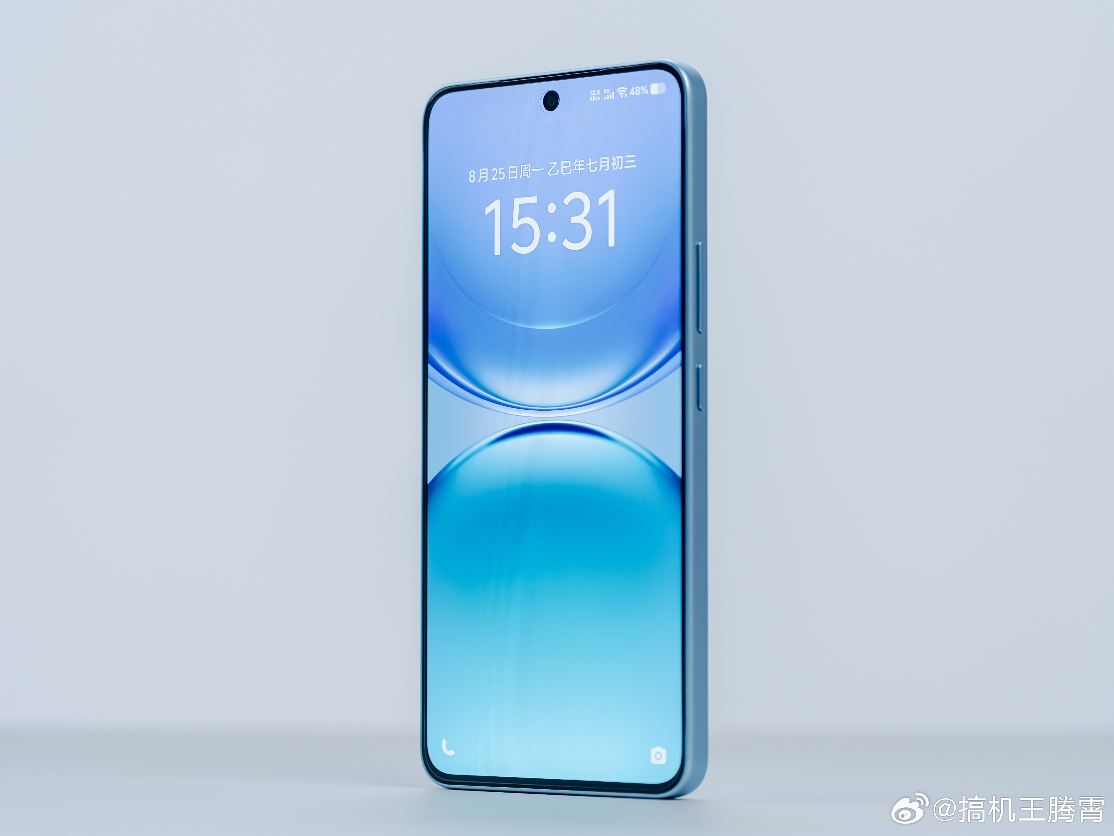 【vivo Y500真机图赏】抢先拍了组图赏给大家感受下，浅浅用了用，这就是台实