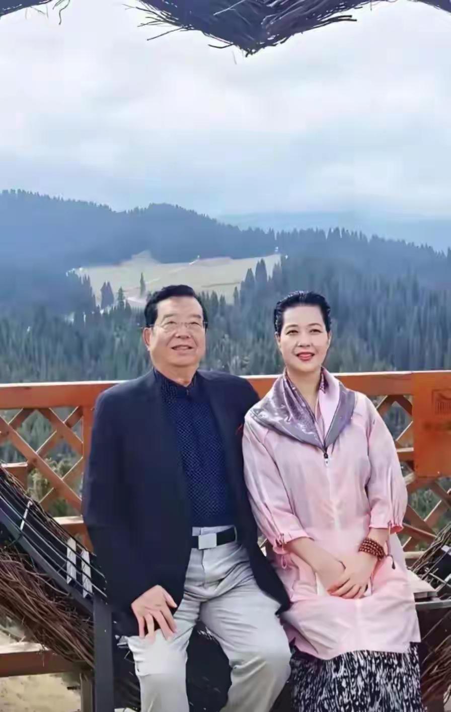 一个时期的风云人物，天天谈论。故事随时间慢慢淡化。他们的日子过得比谁都好！
