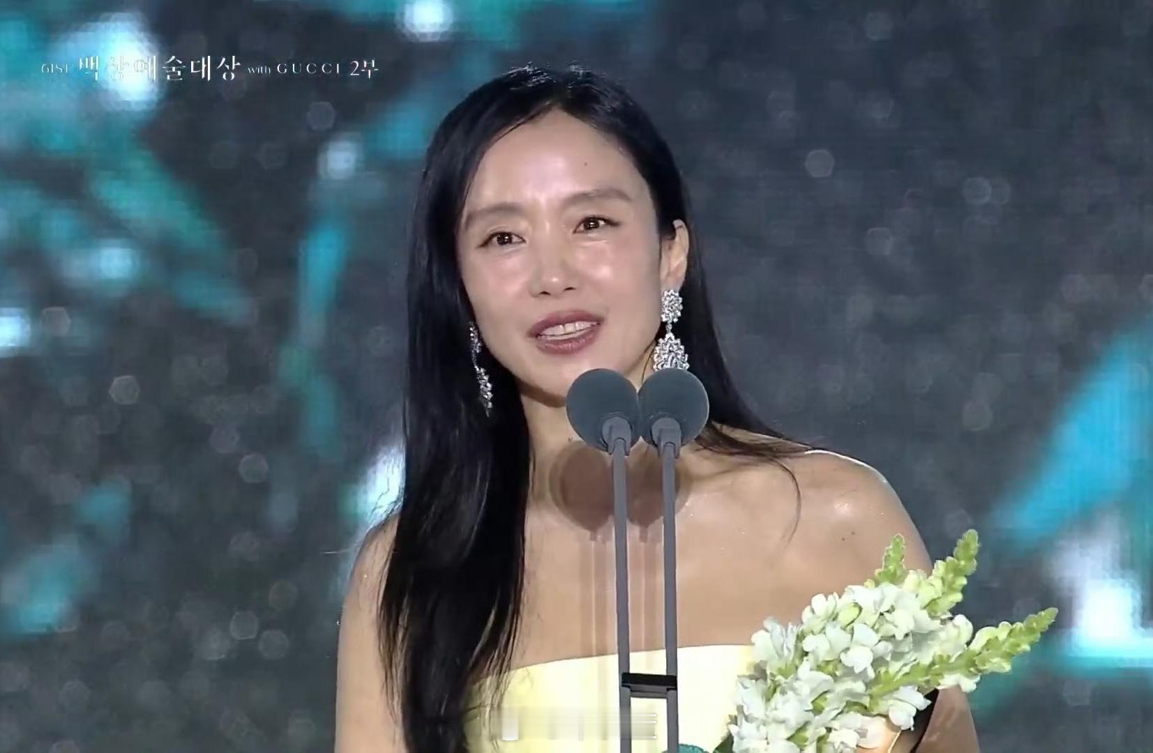 全度妍五封百想影后，真令人羡慕啊！这位70后女演员即使在获得戛纳影后、40岁以后