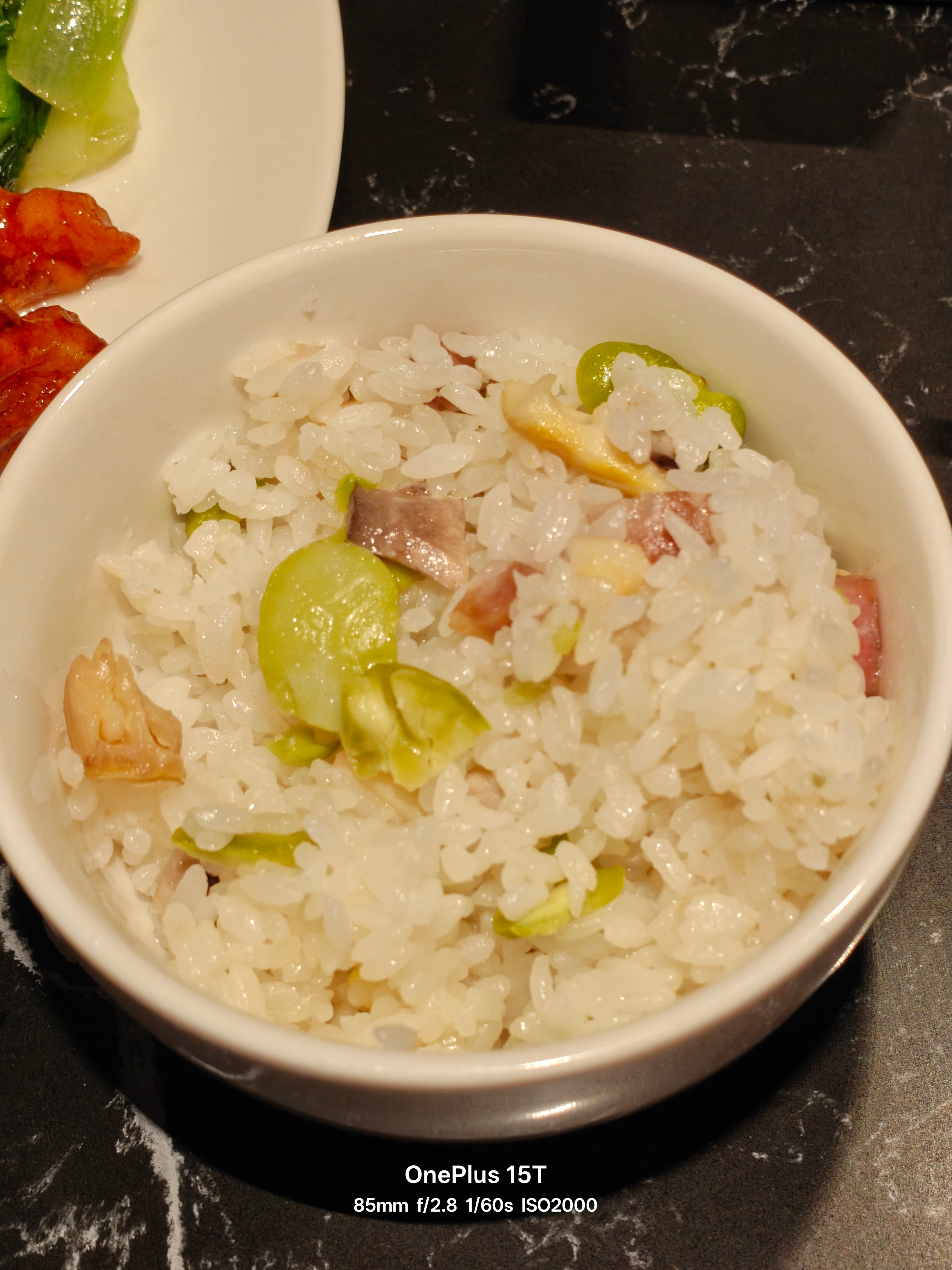 杭州 T4 国航休息室的季节限定饭，冬去春来饭整的挺好 ，里面有腊肉，春笋还有佛