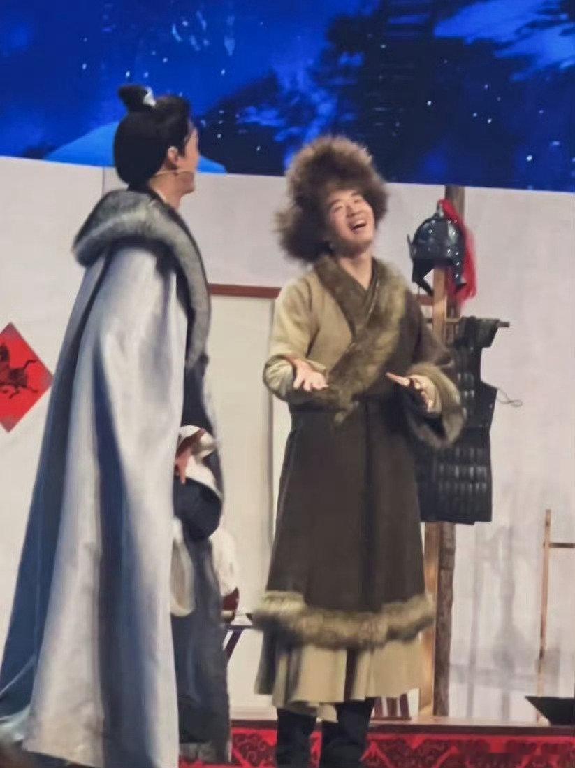 张呈紧急帮雷淞然闭麦梦回那英霸气护版权，张呈紧急闭麦也超有范儿，温柔又搞笑，太圈