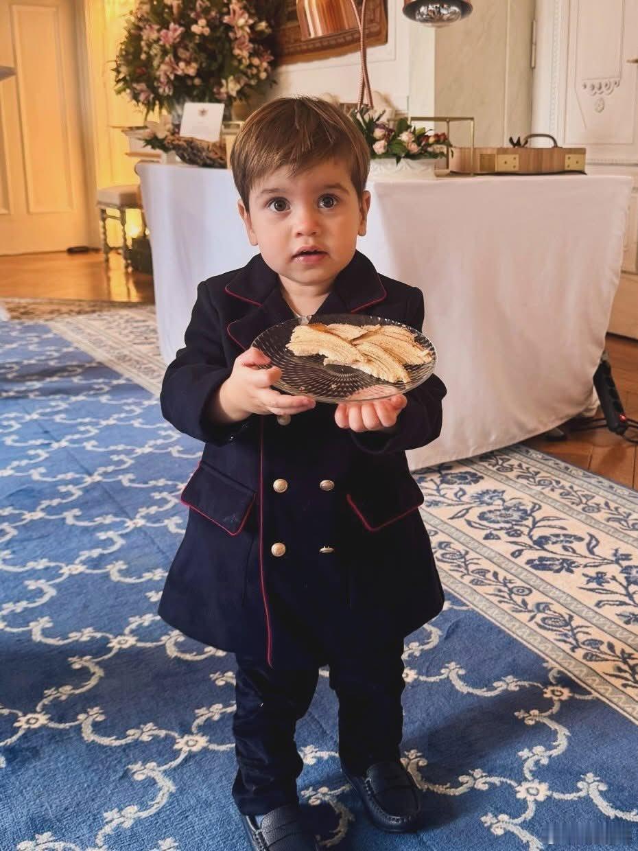 卢森堡王室 🇱🇺1月7日，拿骚王子巴尔萨泽2周岁生日快乐。🎂🎂🎂世界各