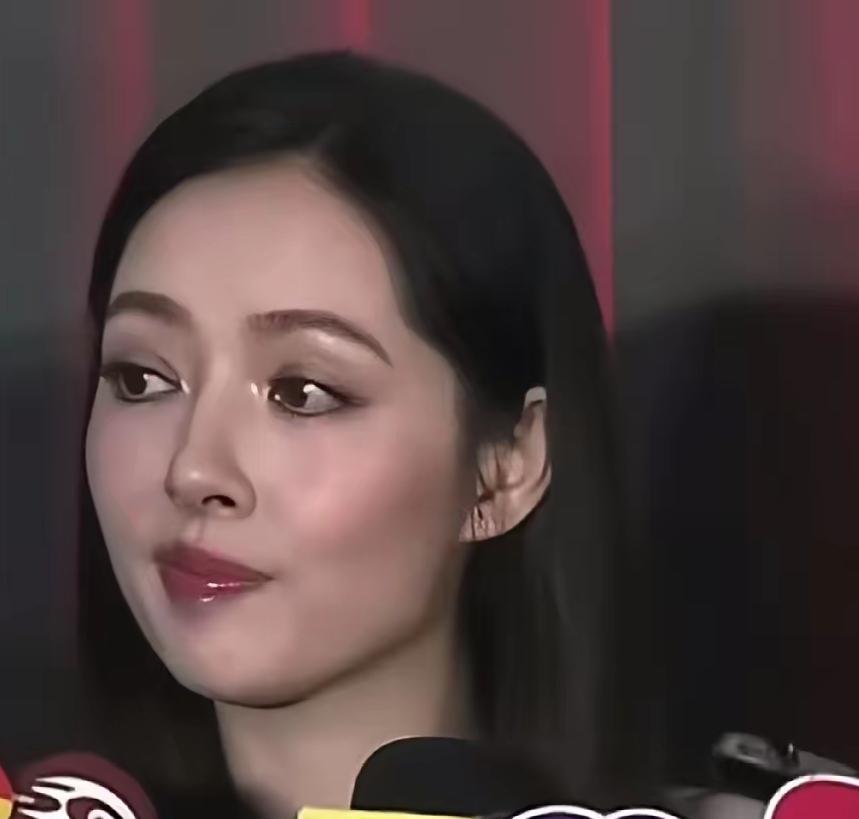 郭碧婷这次是真的摊牌了，直接放话“不在乎向佐联不联系自己”，甚至警告如果不尽父亲