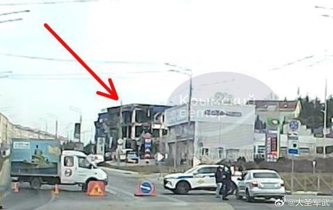 俄占塞瓦斯托波尔，乌军昨晚打掉了一个俄军防空修理厂，属于金刚石安泰在克里米亚设立