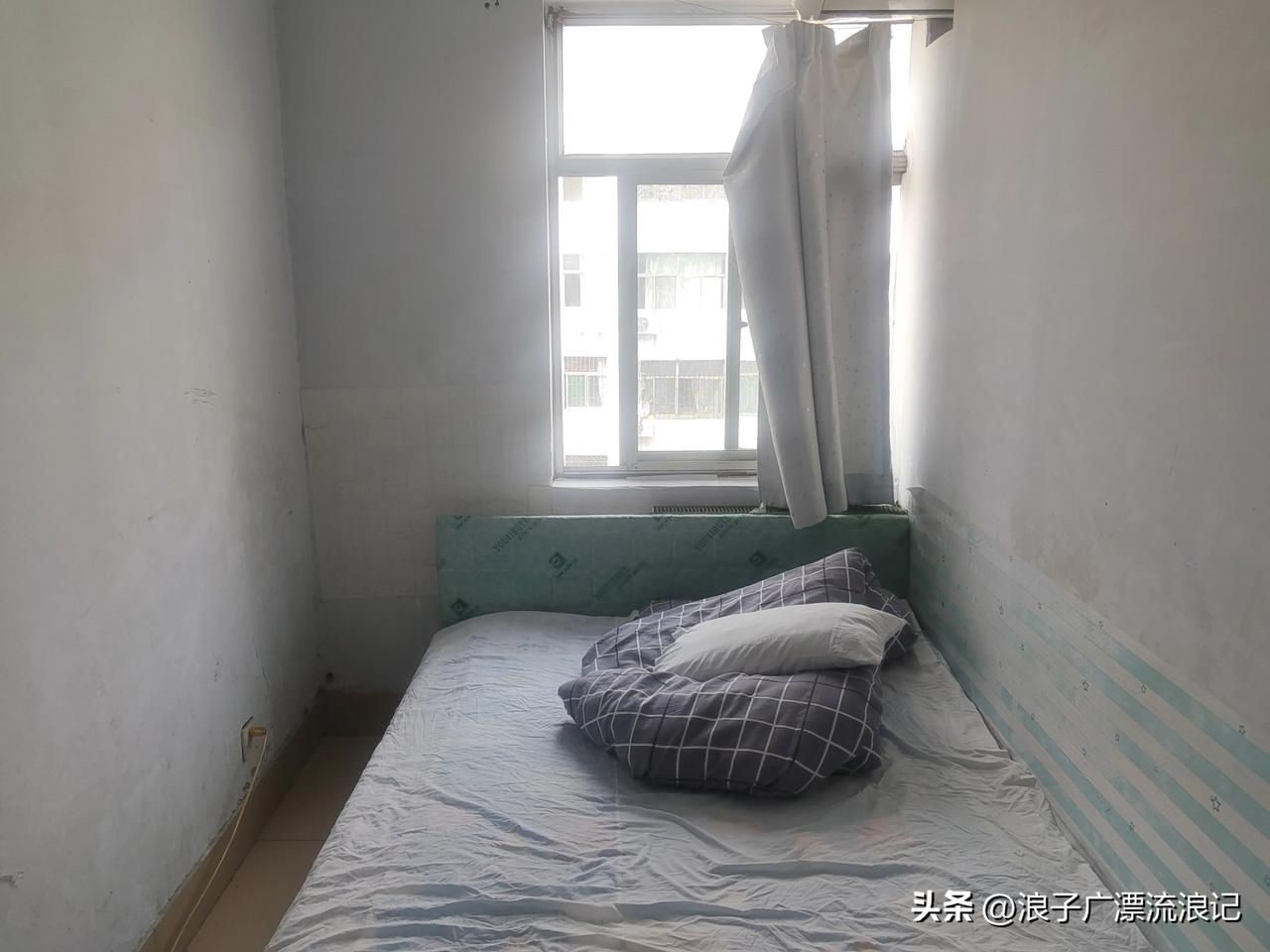 网上说淄博好运来旅馆评分4.6，评价还不错，老板热情，价格亲民，位置离客运站近，