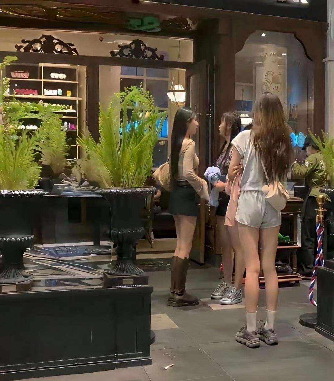 现在的美女身材都这么好啊