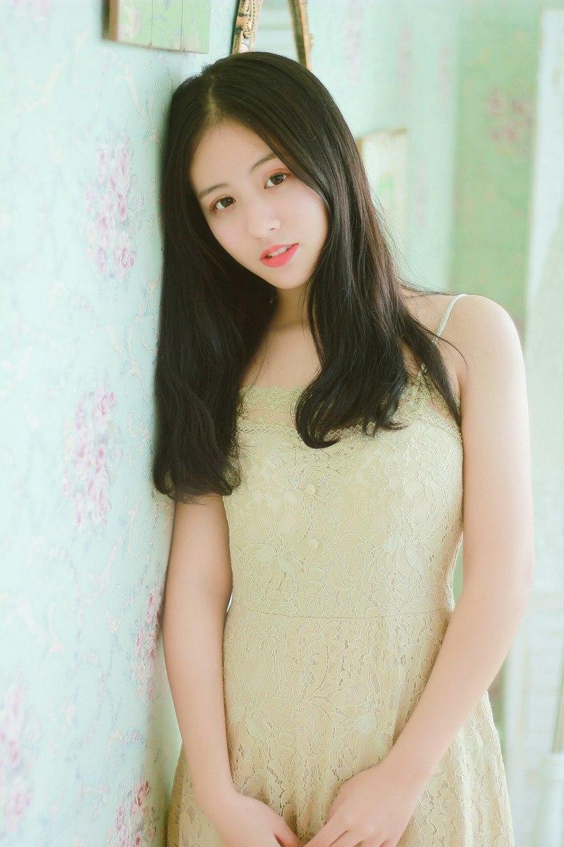 温柔甜美的少女散发着优雅的气息少女 甜美 美少女 自然清新美少女