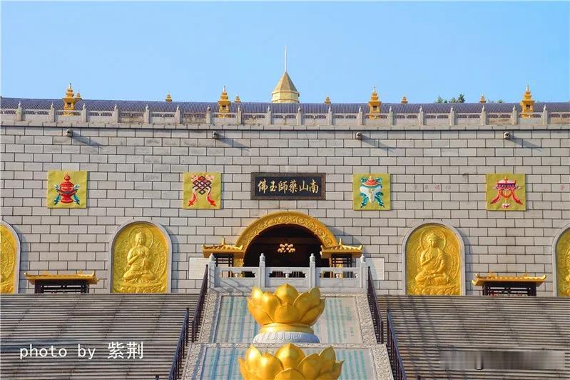 两千多年历史的黄县，改成龙口市才几十年，可老人张嘴还是黄县，为啥呢？这其实是一种