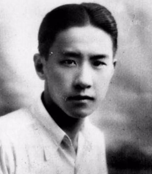 1907年，72岁慈禧看上袁世凯的17岁儿子袁克文。她问袁世凯愿不愿意把儿子留给