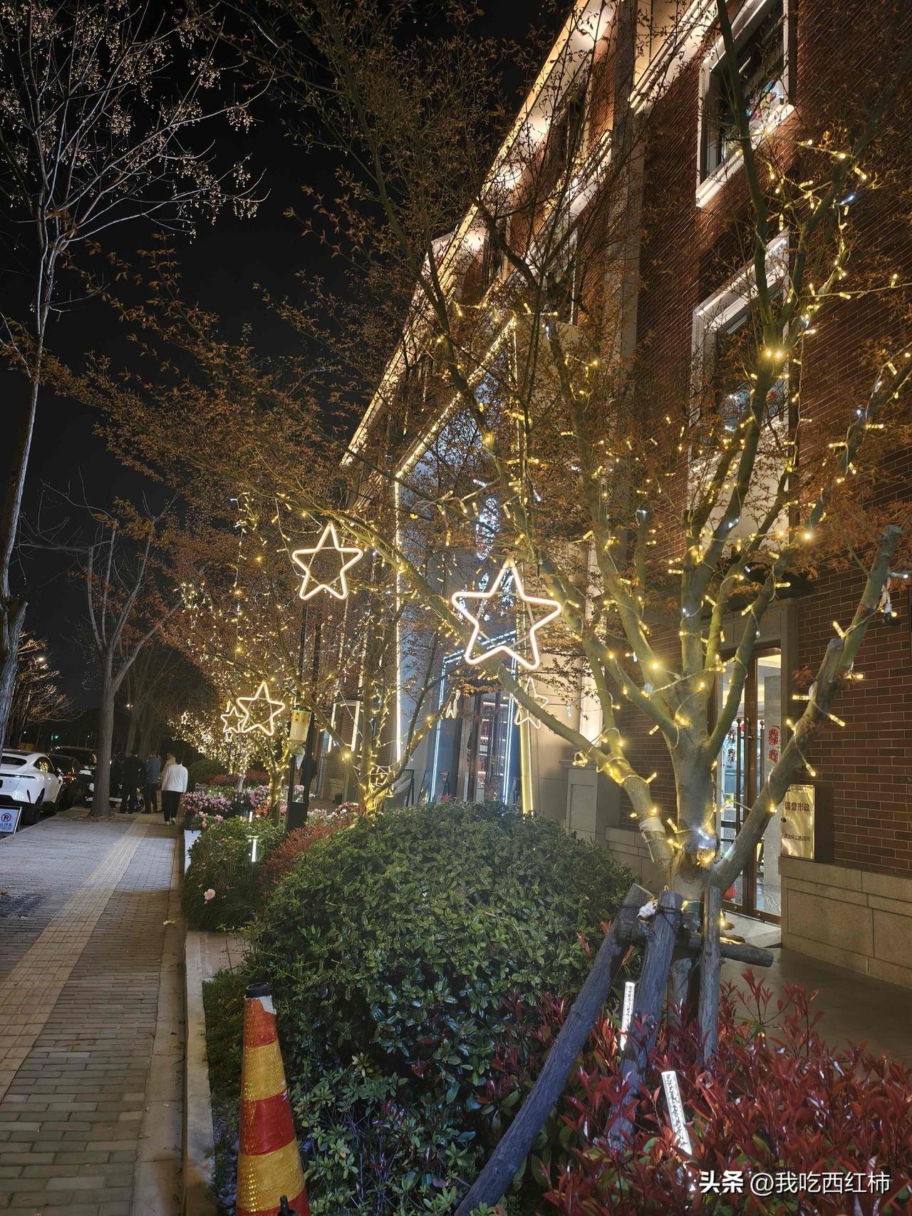 月入1.8w却毫无前景的工作
23年毕业后，一直在上海做上门家教，经人介绍，认识