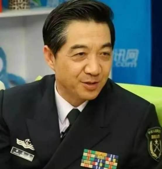 张召忠有句话越品越觉得准 —— 特朗普恐怕是美国最后一位还能让美国 GDP 压过