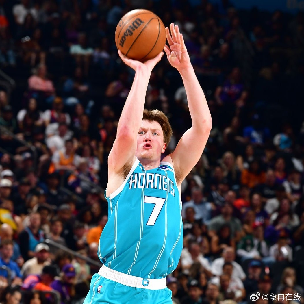 在面对尼克斯的常规赛收官战中，克尼普尔命中3记三分球，赛季三分命中数来到273个