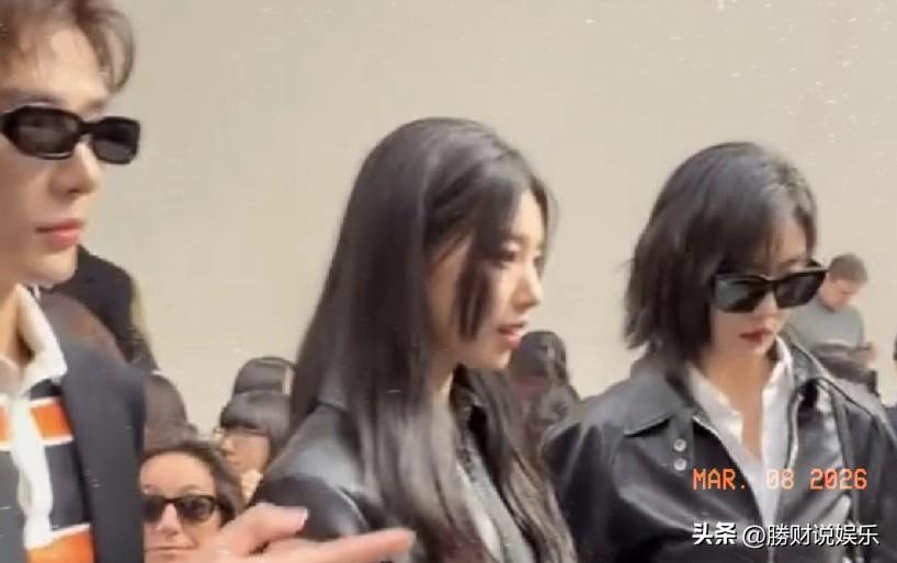 中韩颜值梦幻同框！时装周顶流盛宴惊艳全球
 
2025巴黎时装周CELINE大秀