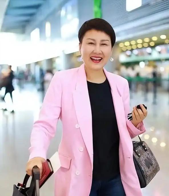 1996年，张凯丽听闻婆婆要来住，大手一挥，想着单独给婆婆买个房，谁知，丈夫却坚