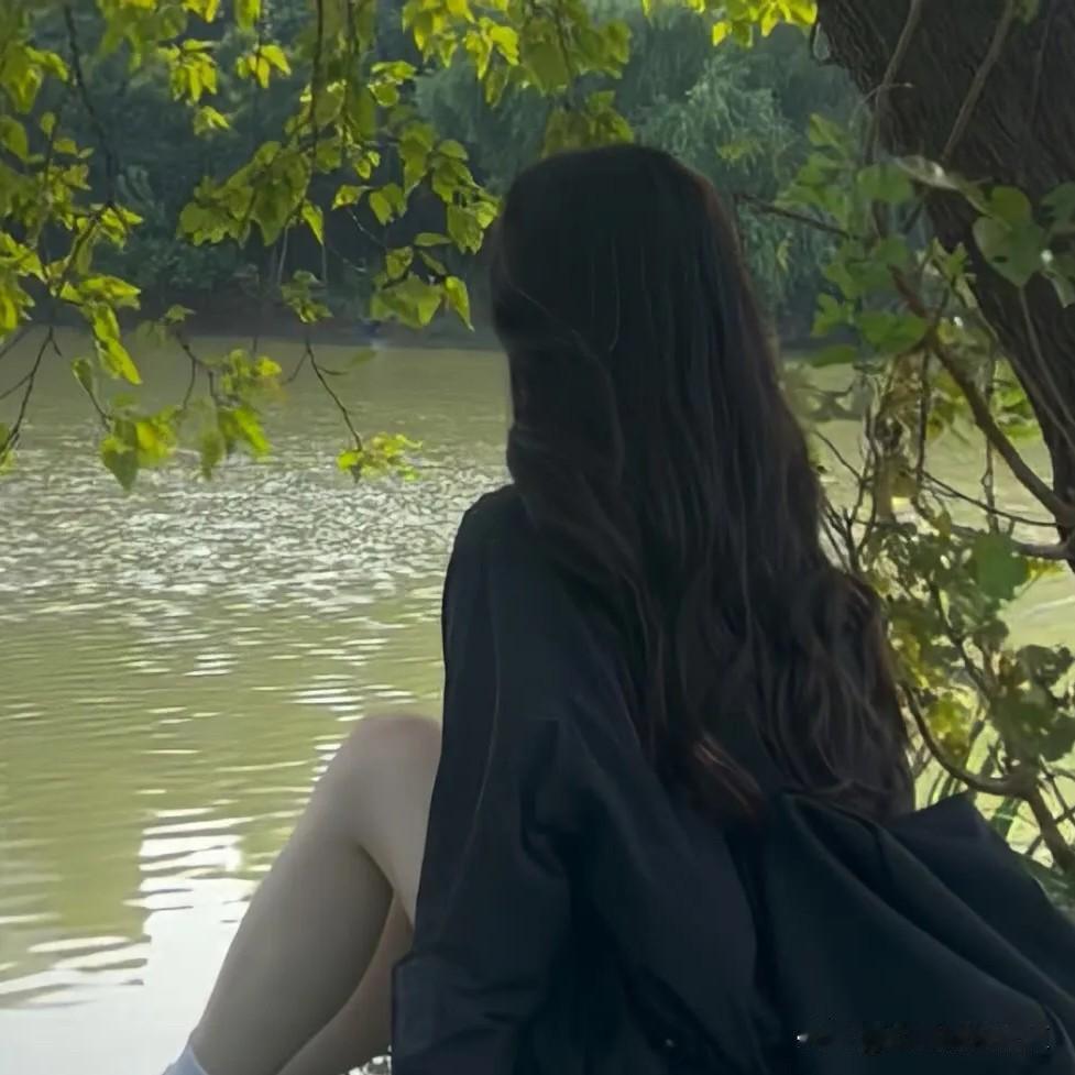 男人要谨记：

只要你结了婚，不管外面的女人多好，多漂亮，不要想，不要接近，更不