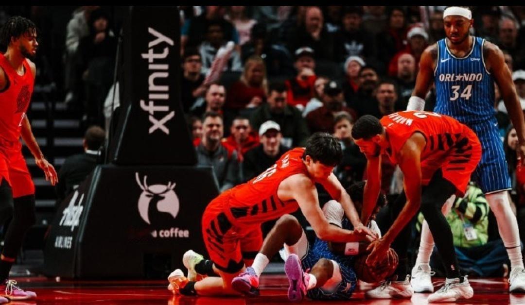 填满数据栏！杨瀚森半场5分55秒1中1得4分2板2助1断1帽，正负值+1NBA篮