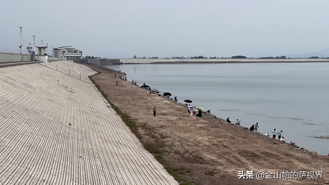 张明智的“冷清”退休课。张明智退休那年，正好六十岁整。三年之后，他清醒的认识到自